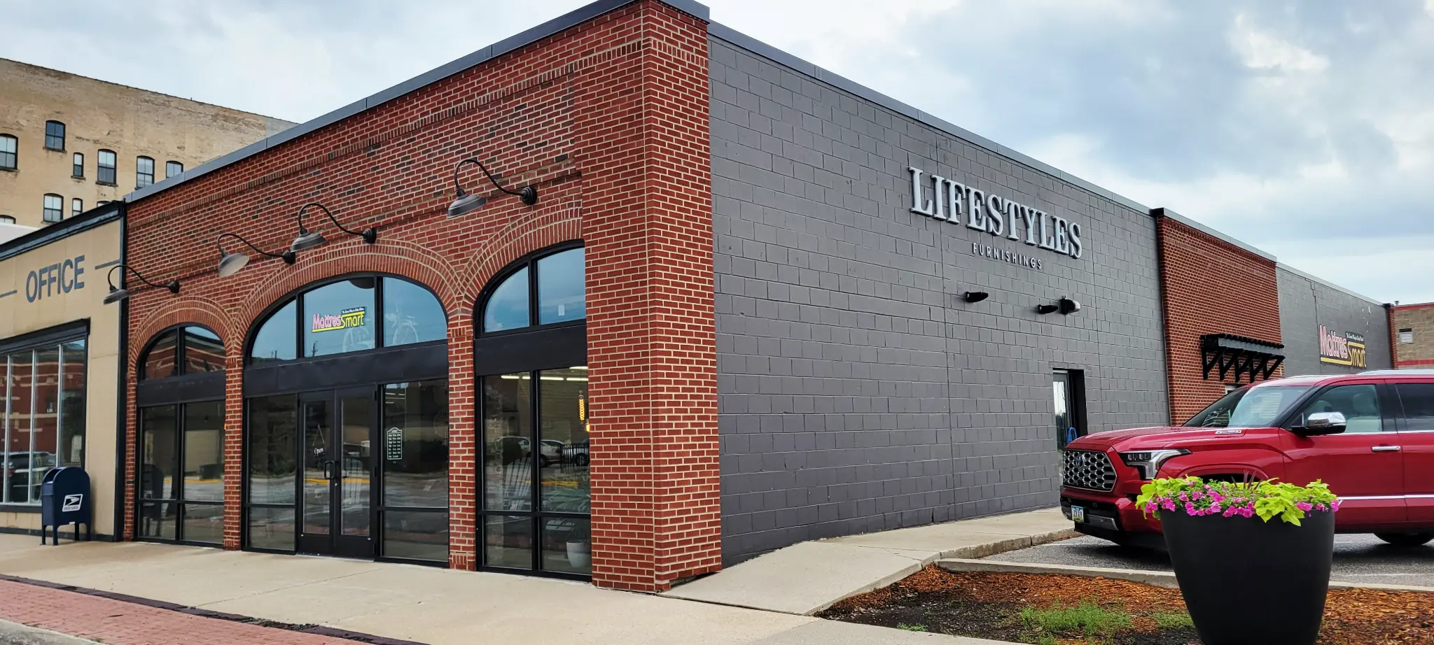 Lifestyles Furnishings Store Front